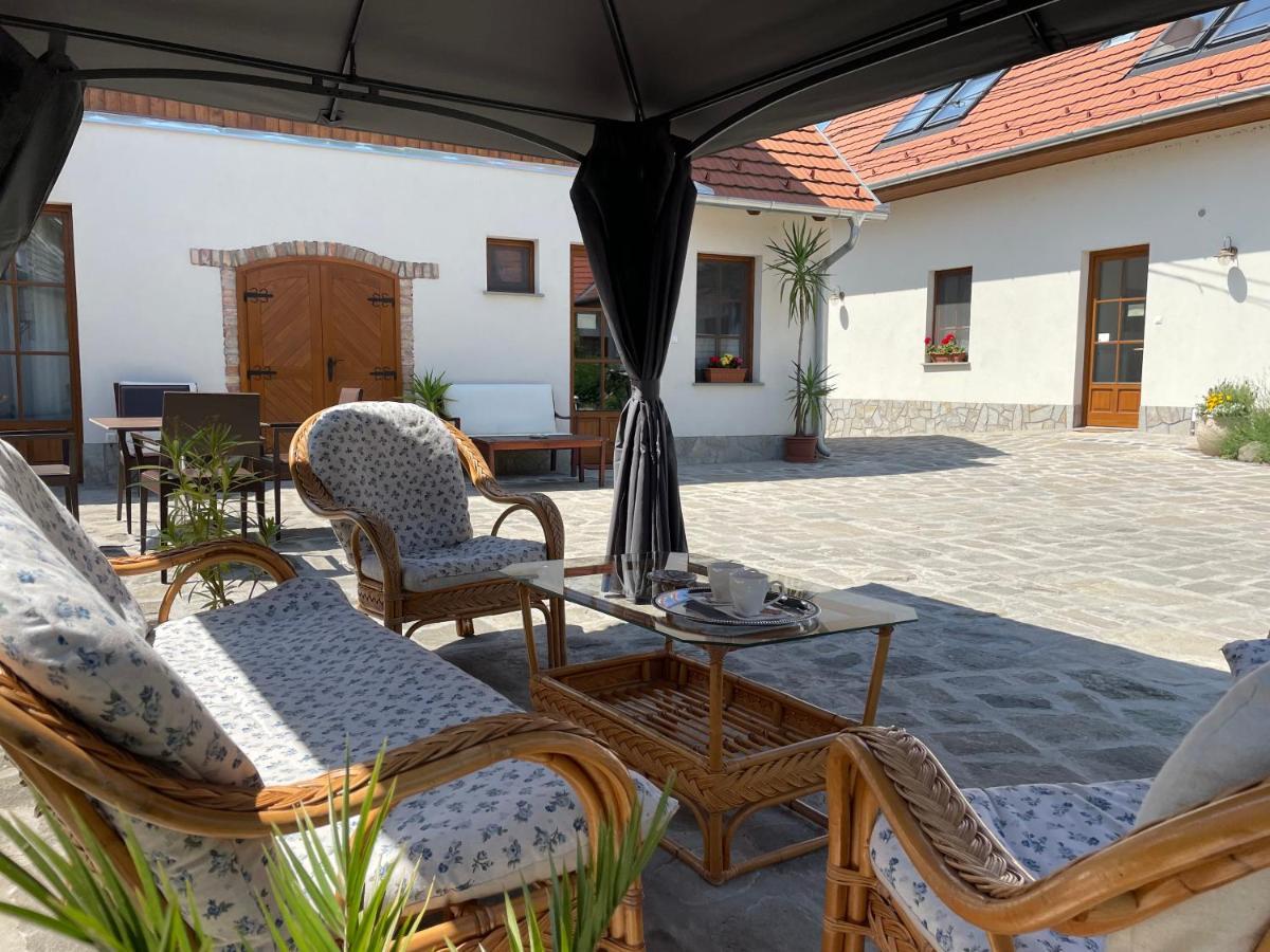 Kis-Duna Vendégház Dunabogdány Esterno foto